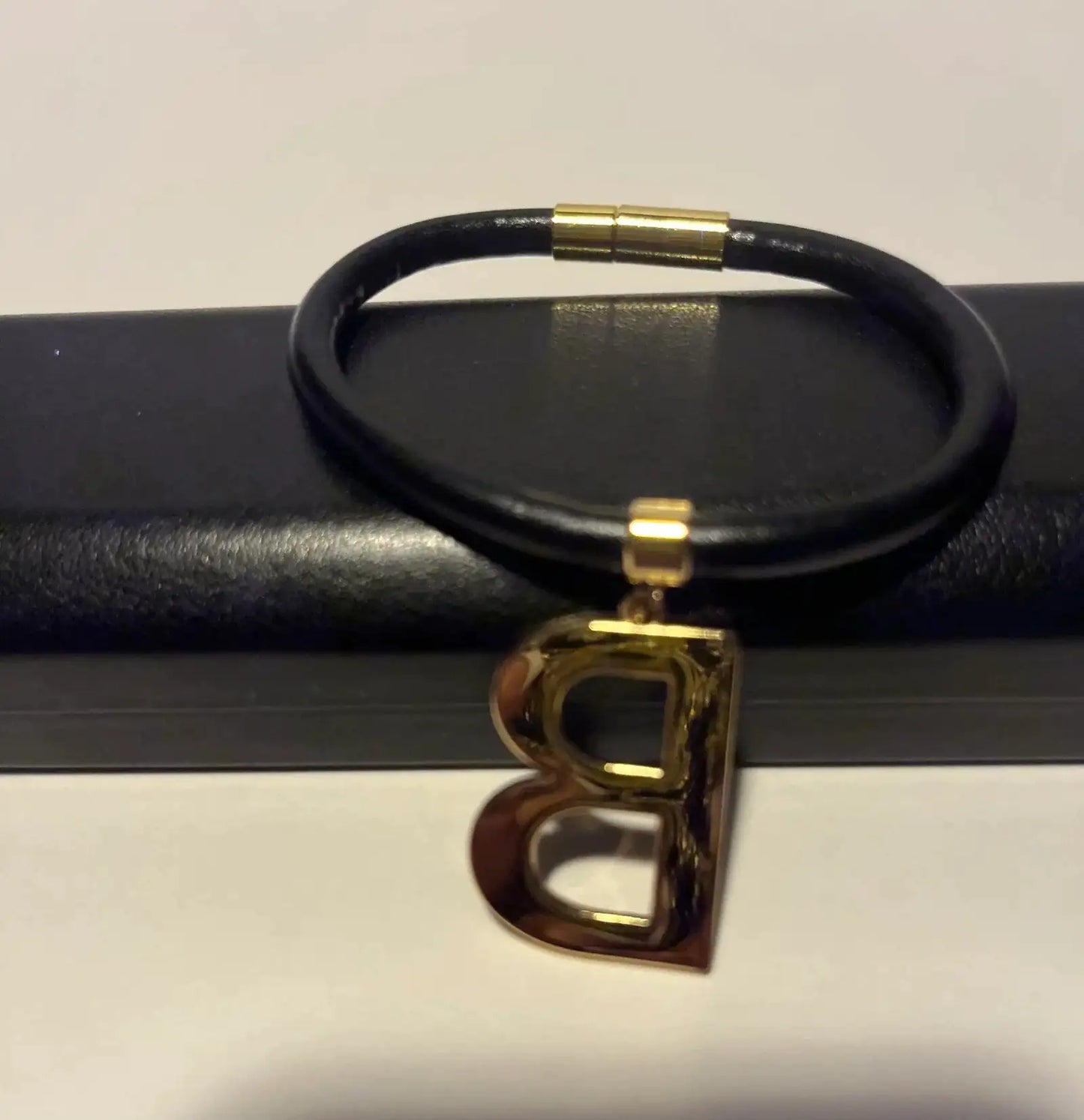 Lux Women's Design Bracelet