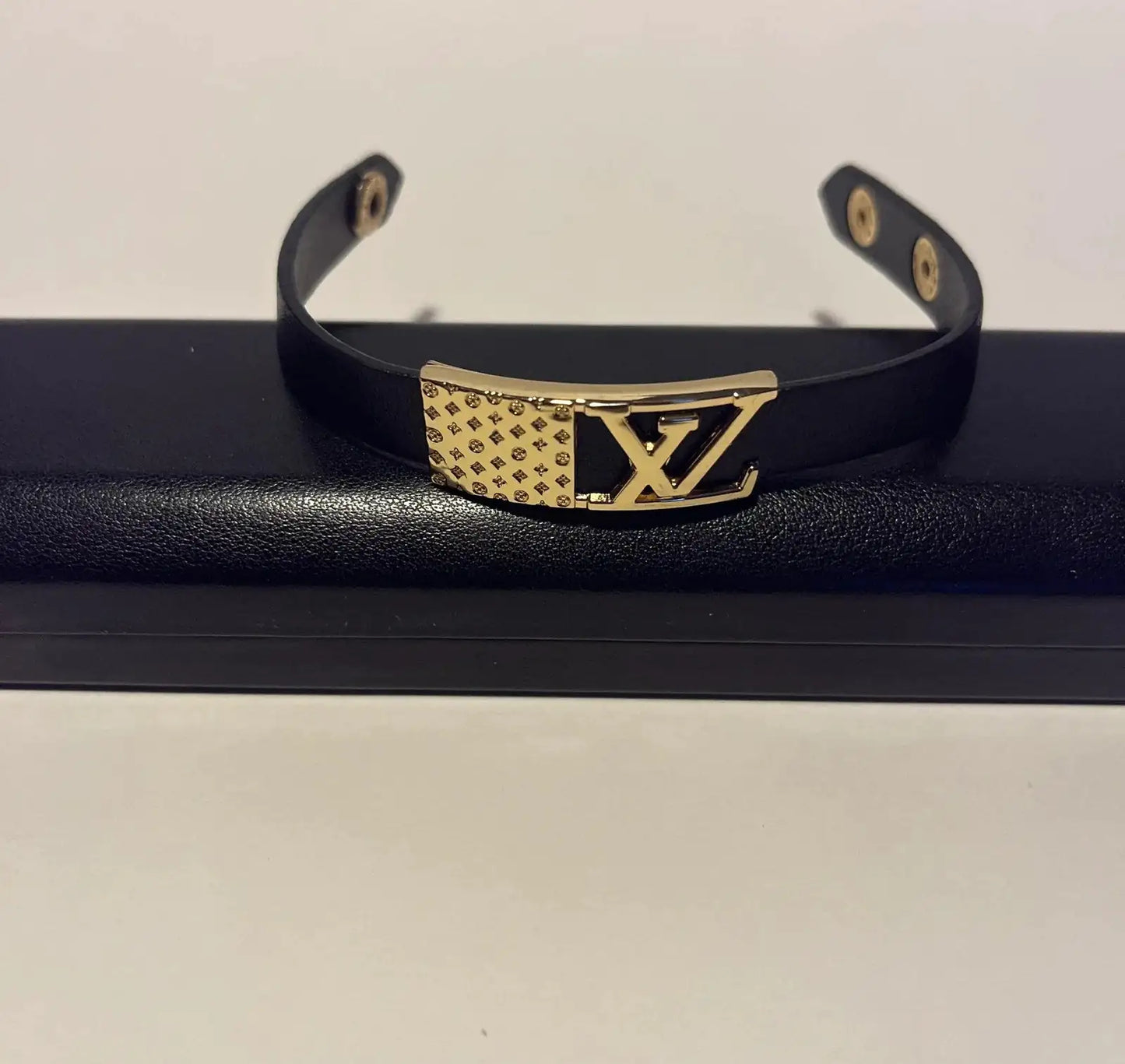 LV Design Women's Bracelet