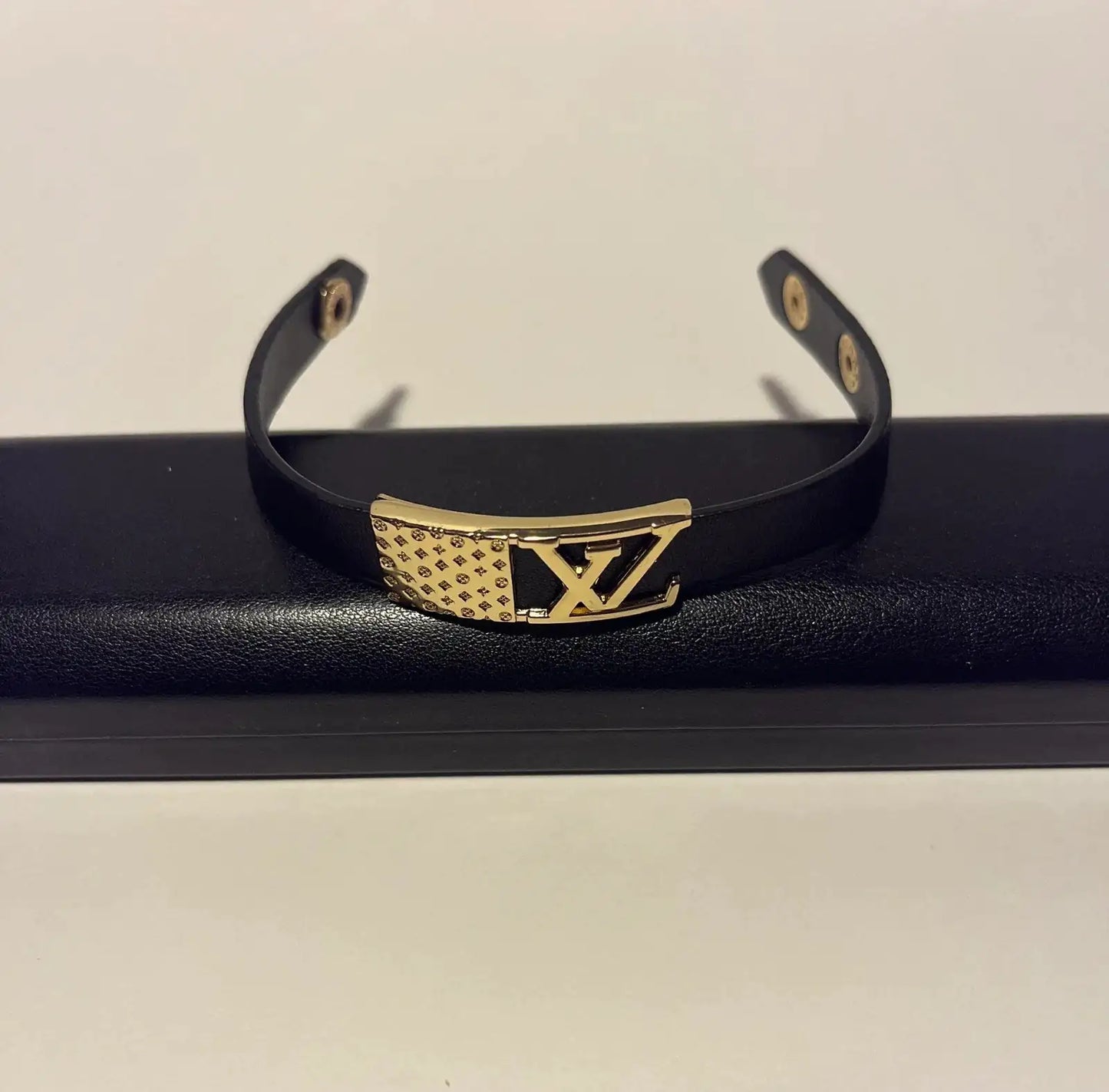 LV Design Women's Bracelet